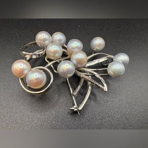 large Akoya pearl brooch, stamped Silver